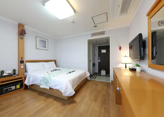 Gwangalli Utopia Tourist 4* 釜山